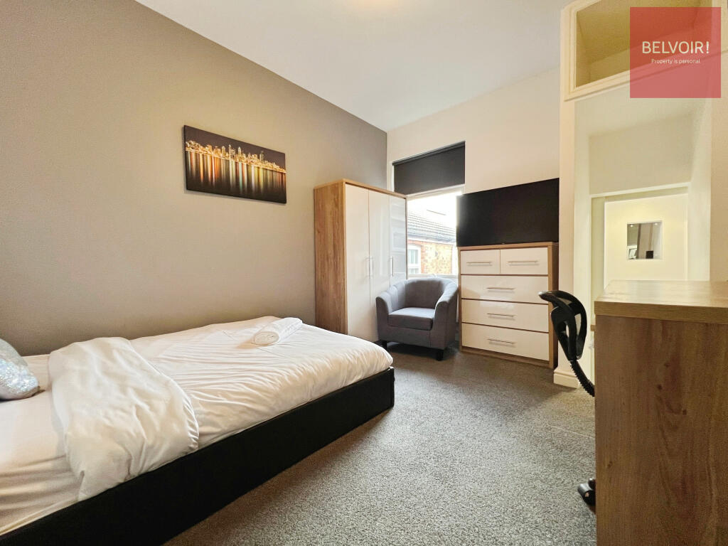 Main image of property: Grimsby Road, Cleethorpes, DN35