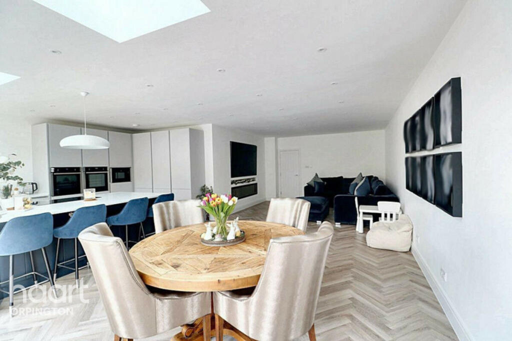 Main image of property: Sevenoaks Way, Orpington