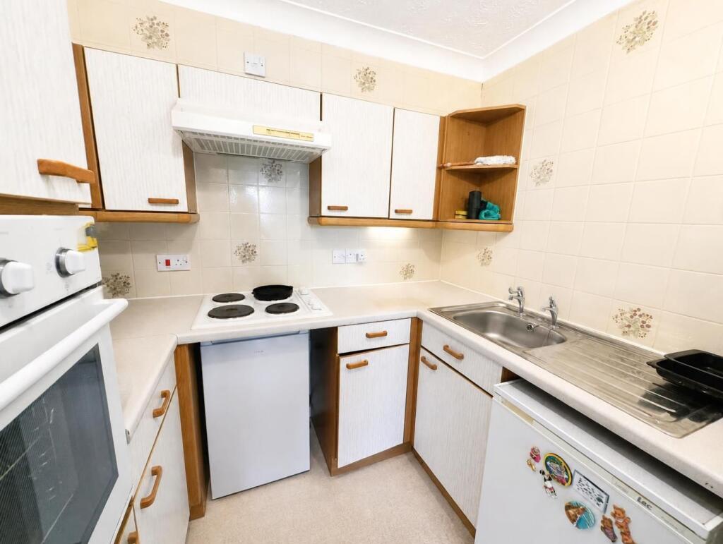 Apartment in Stockport - View 4