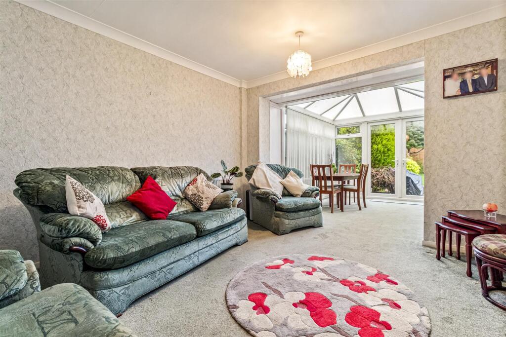 Twyford Close, Worthing photo 3