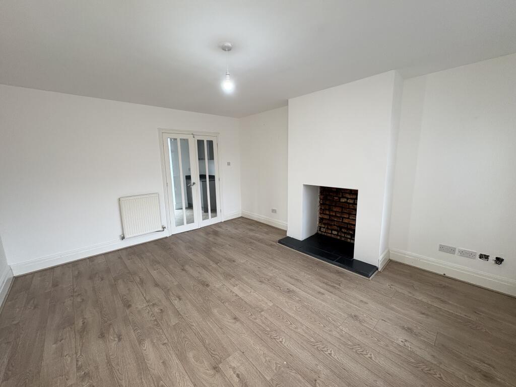 House in Salford, Greater Manchester - View 4