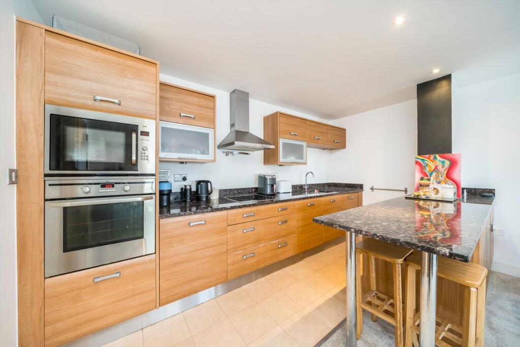 Apartment in London - View 3