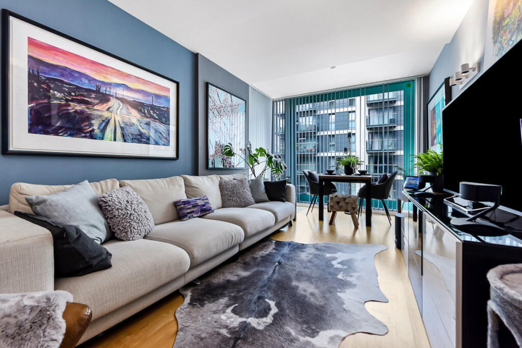 Main image of property: Cardinal Building, Station Approach, Hayes, UB3 4FD