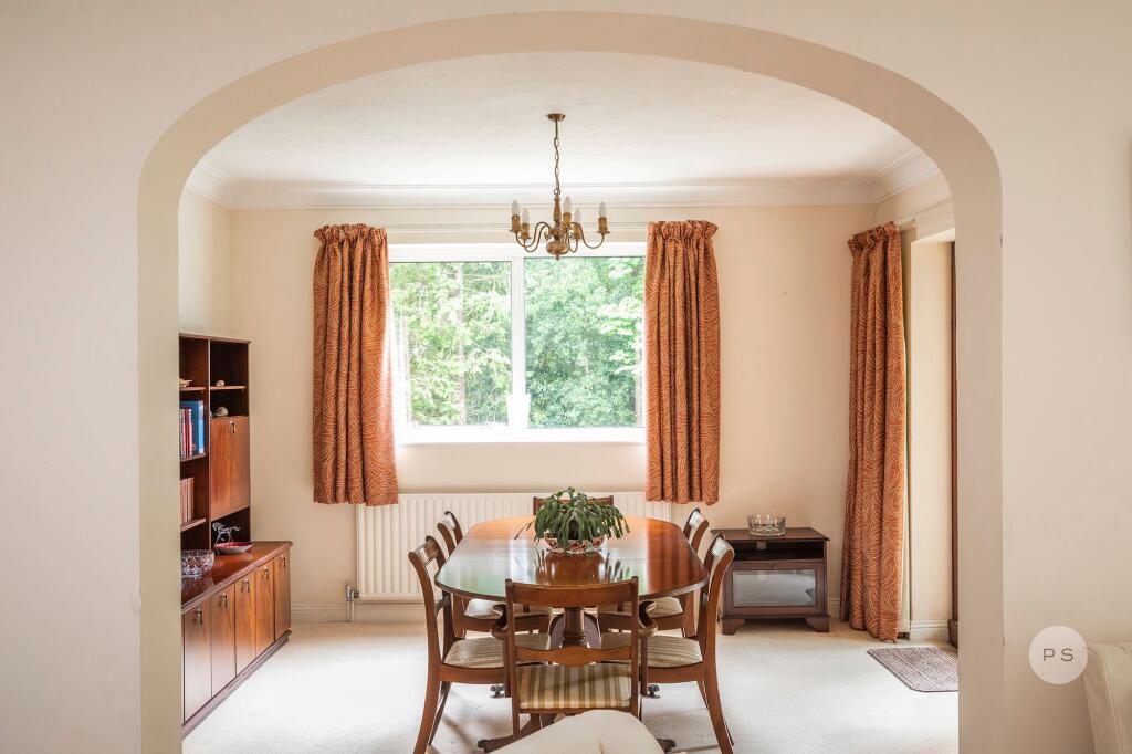 Apartment in Bournemouth, Branksome, Poole - More