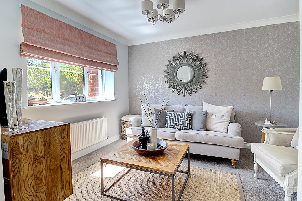 House in Basingstoke and Deane, Winklebury - View 3