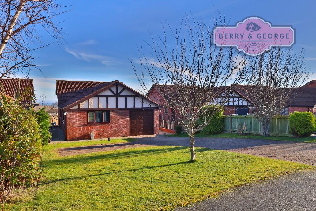 Main image of property: 3 Bryn Carrog, Colwyn Bay, Conwy LL29 6DE