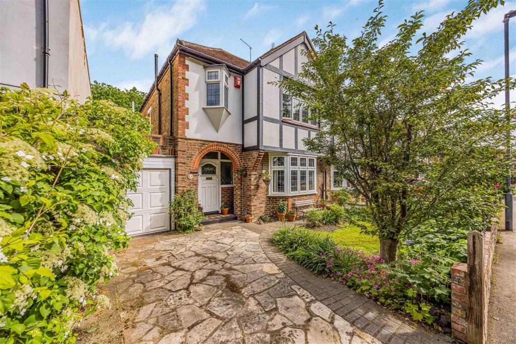 House in Portsmouth, Hilsea - More
