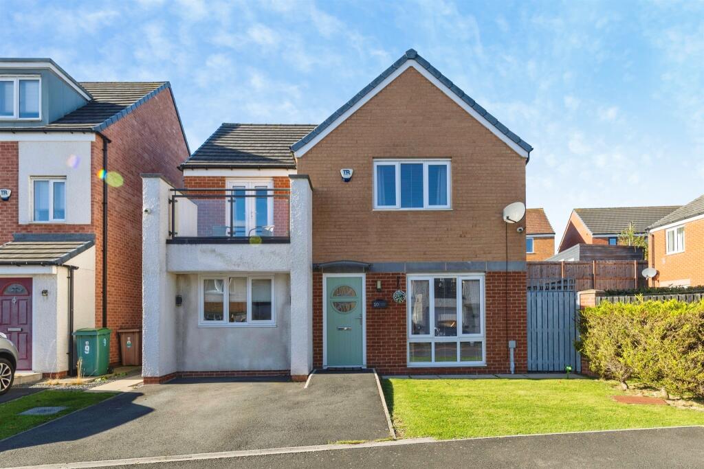 4-bed detached on Rosebay Close, Hartlepool, £260,000