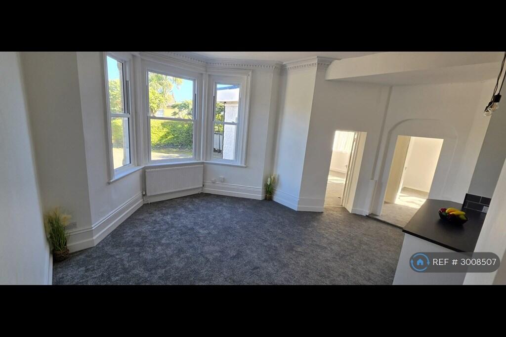 Apartment in Shanklin, Luccombe - View 2