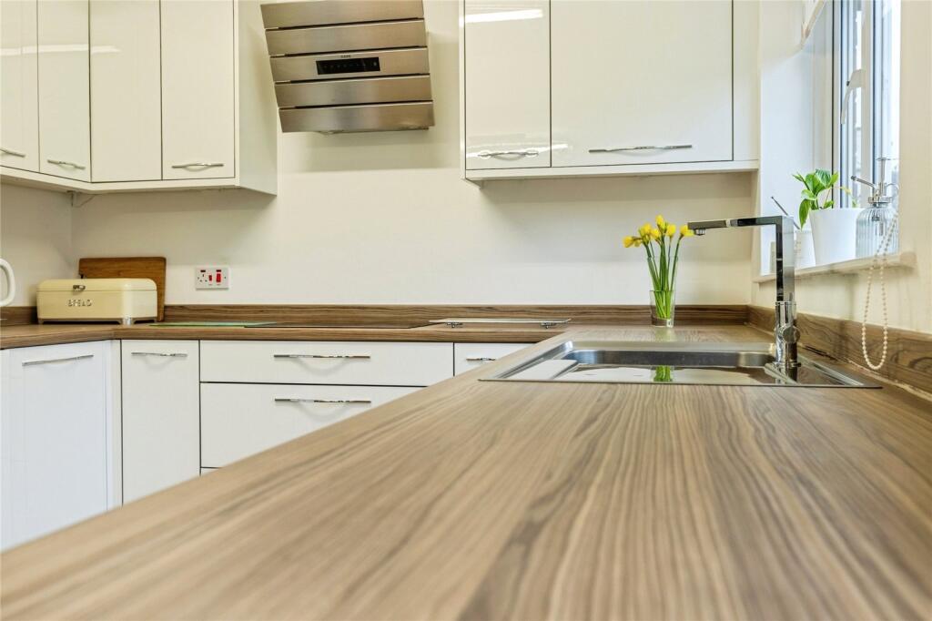 Trawden Drive, Bury, Greater Manchester, BL9 photo 2