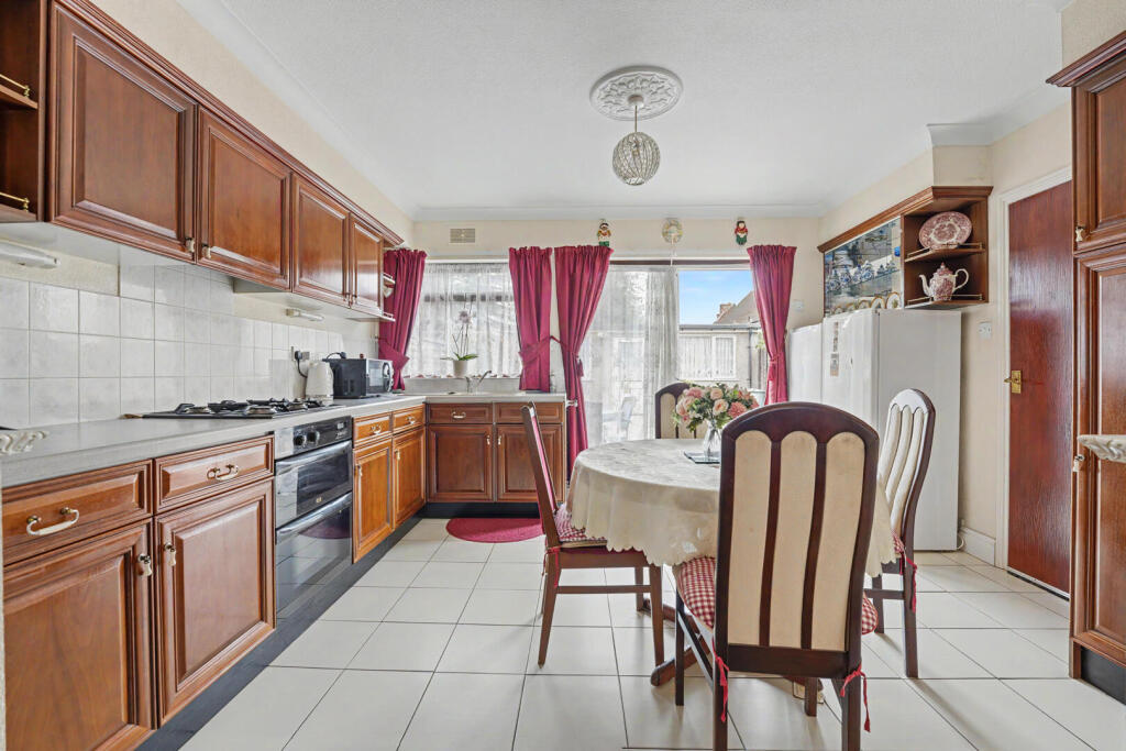 House in Enfield - View 3