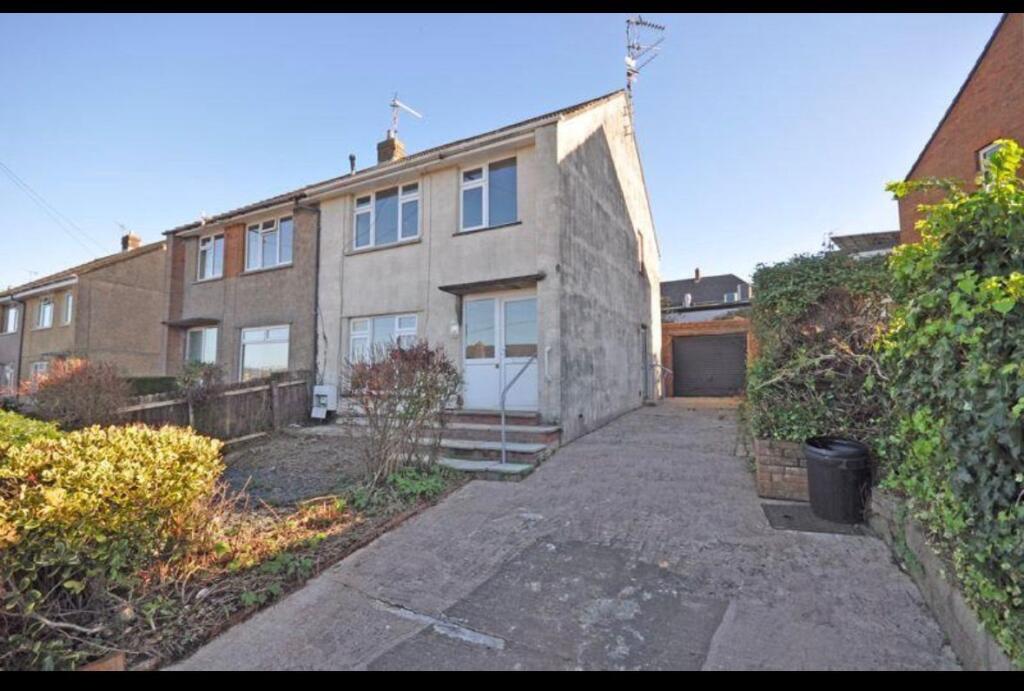 Main image of property: Hollybush Avenue, Newport, 