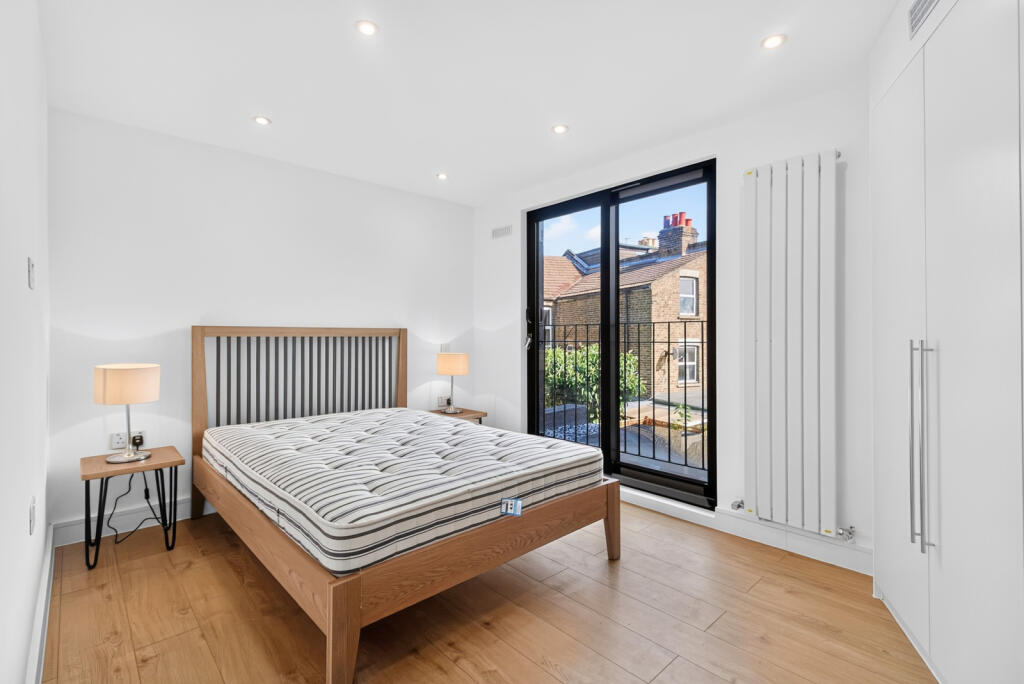 House in London, Wandsworth - View 4