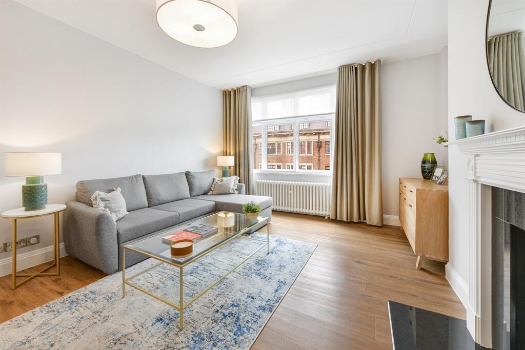 Main image of property: 1 bedroom 2nd Floor and Above Flat in Richmond Court