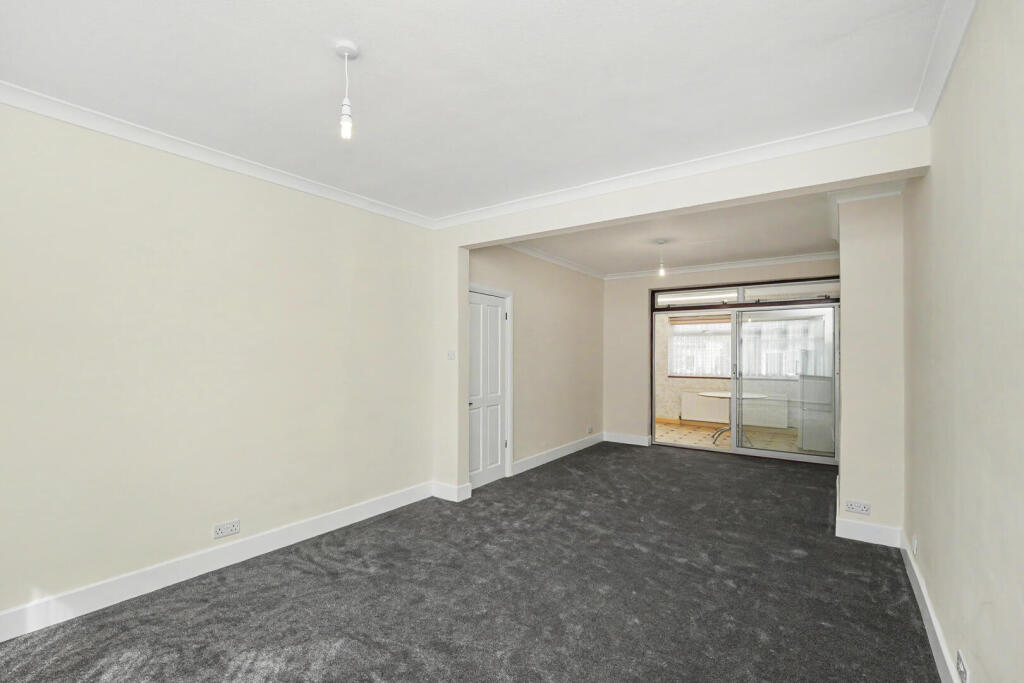 House in Enfield, Enfield Highway, Ponders End - More