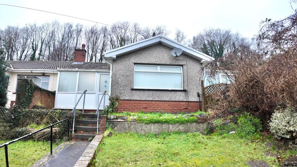 3-bed semi-detached on Park Road, Newbridge, NP11, £200,000