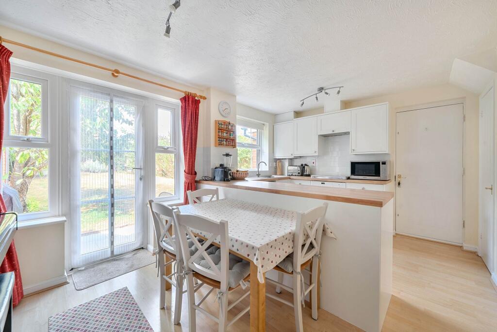 House in Winchester, Nob's Crook, Colden Common - More