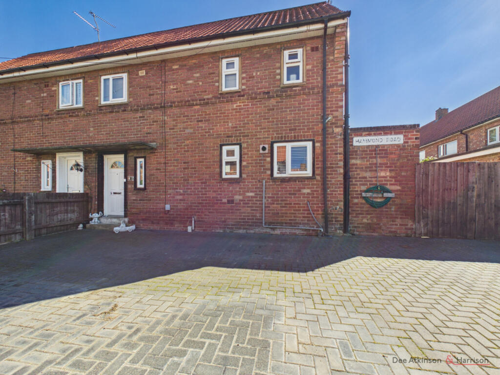 3-bed semi-detached on Hammond Road, Beverley, HU17 0BP, £200,000