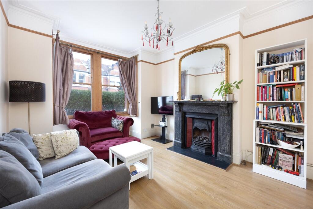 House in London - View 3