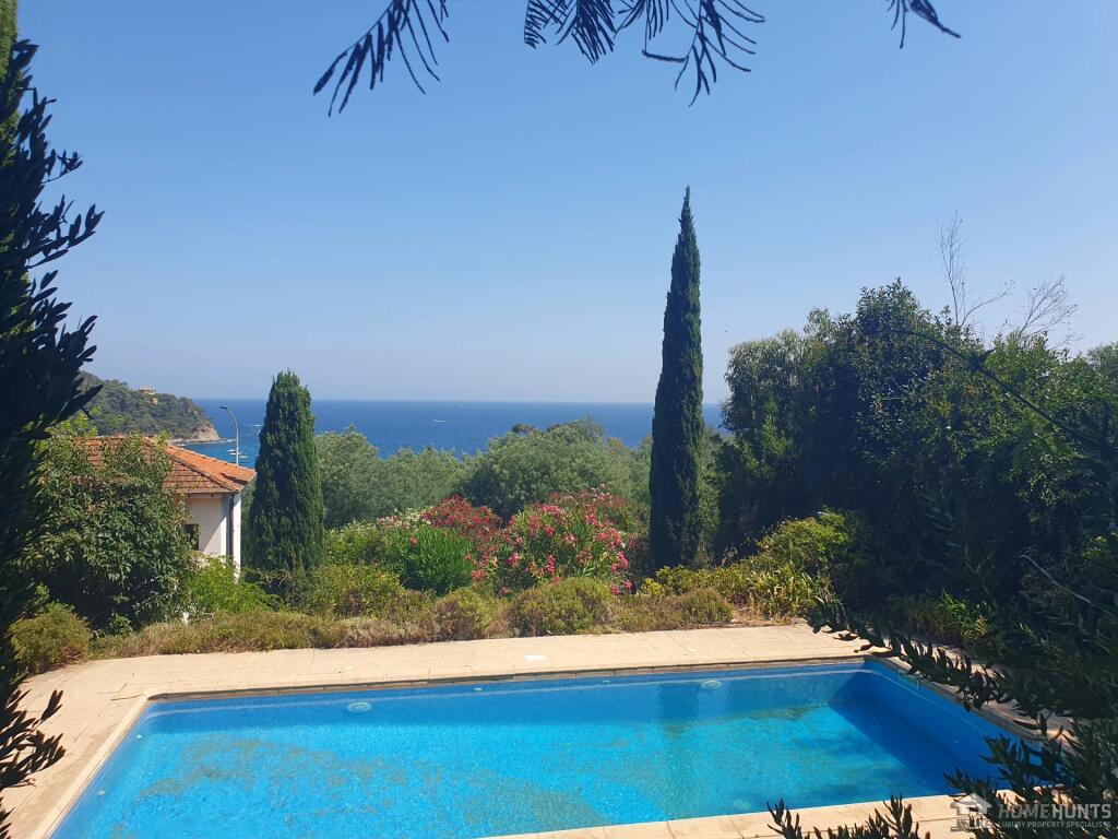 Main image of property: Provence-Alps-Cote d`Azur, Var, Rayol-Canadel-sur-Mer