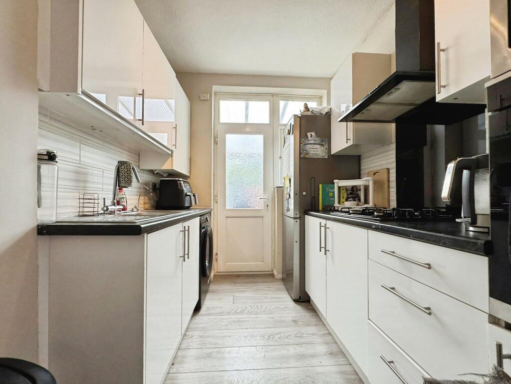 Apartment in London, Middle Park - View 3