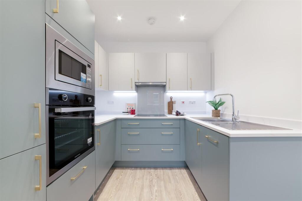 Apartment in London - More