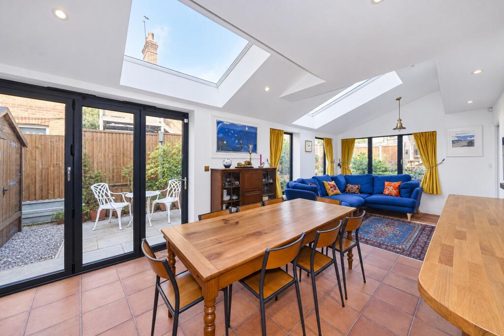 House in Southend-on-Sea - View 3