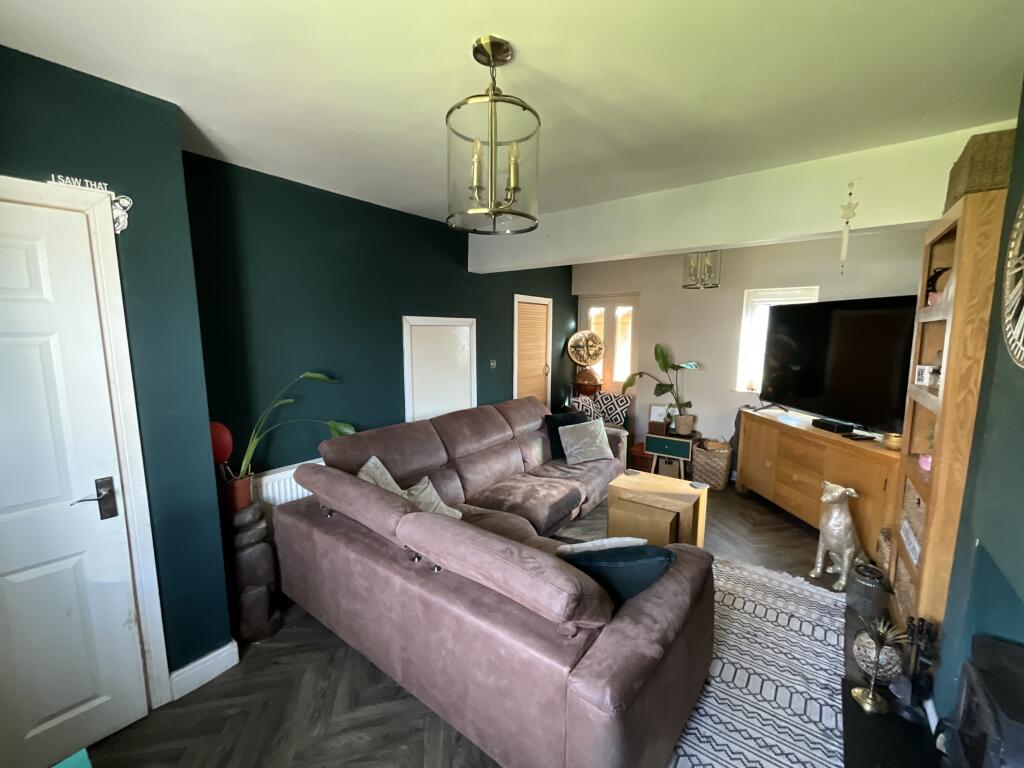 Laburnum Crescent, Allestree, Derby, DE22 photo 3