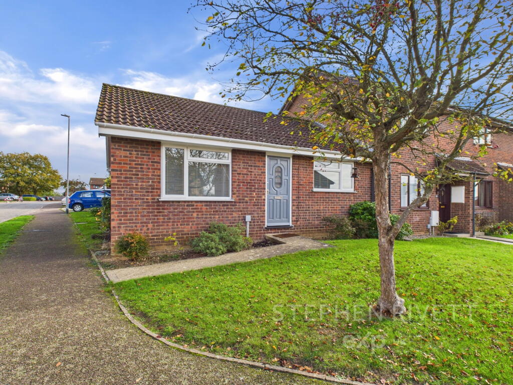 2-bed semi-detached on Semer Close, Stowmarket, £240,000