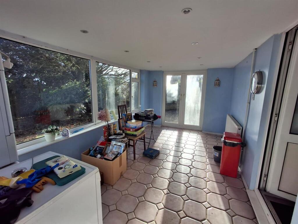 House in Swindon - View 5