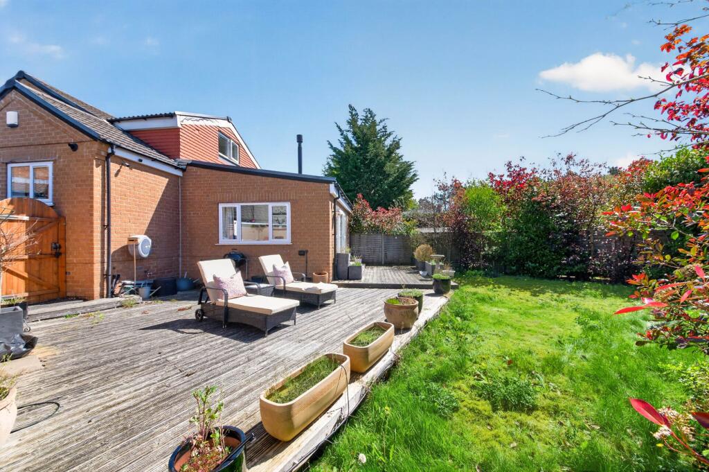 Turnshaw Close, Kirkburton, HD8 photo 4