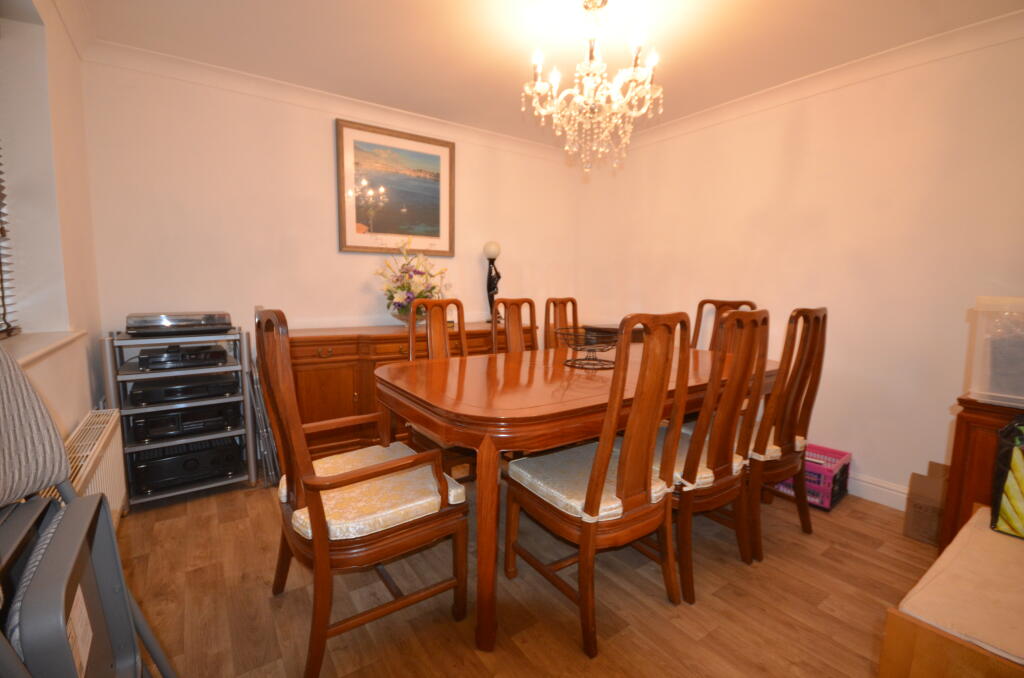 House in Milton Keynes, Shenley Wood, Shenley Church End - More