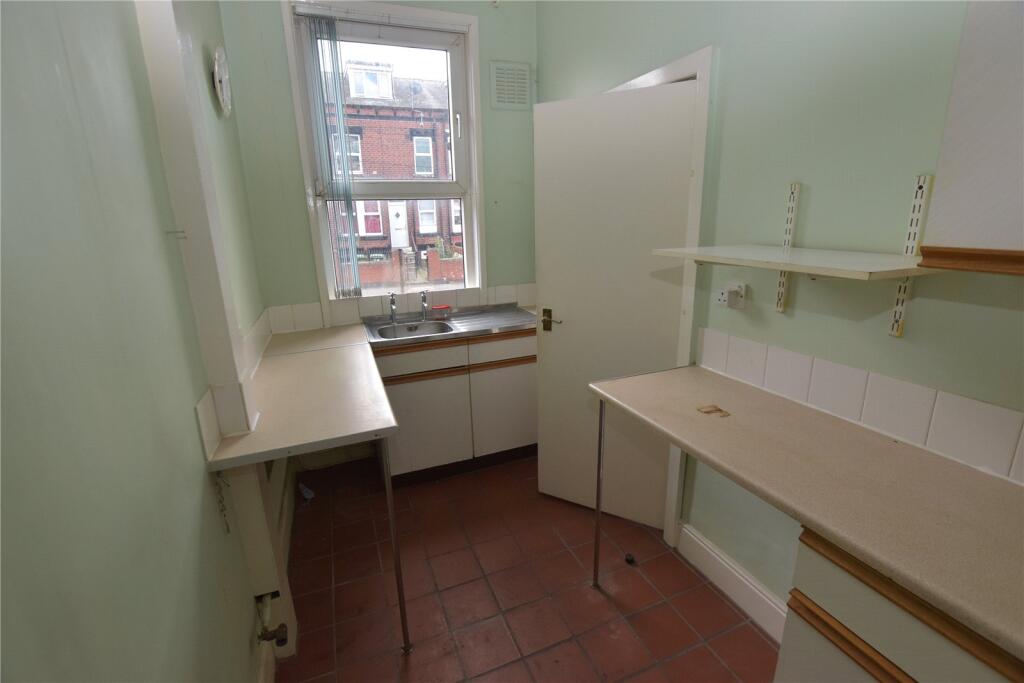 House in Leeds, West Yorkshire - View 3