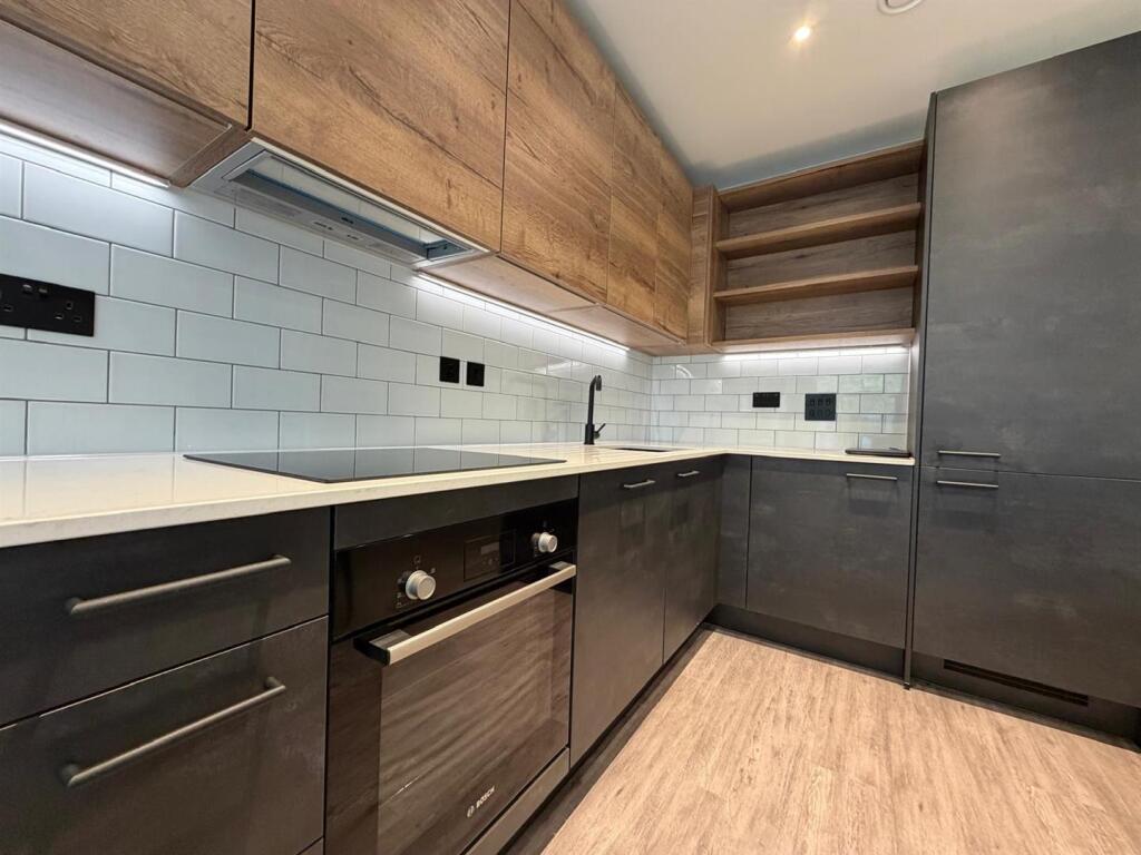 Apartment in Birmingham, Vauxhall - View 3