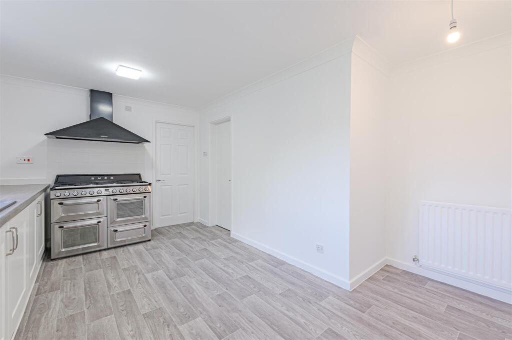 Additional image 11 of 75 Falcon, Wilnecote, B77