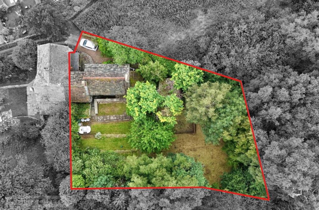 Pyegrove, Glossop, Derbyshire, SK13 photo 3