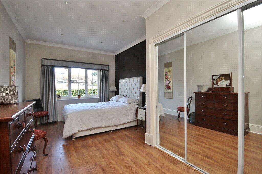 Apartment in Guildford, Surrey - View 3