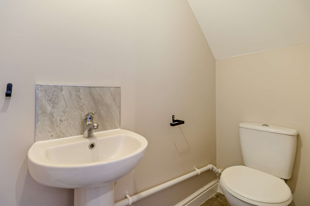 House in Doncaster, Bircotes - View 5