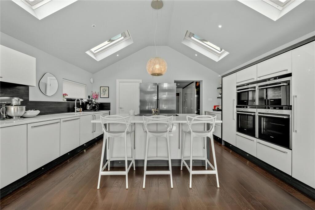 House in Elmbridge, Surrey - View 5
