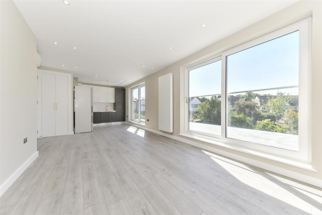 Main image of property: THE RIDGEWAY, GOLDERS GREEN, NW11