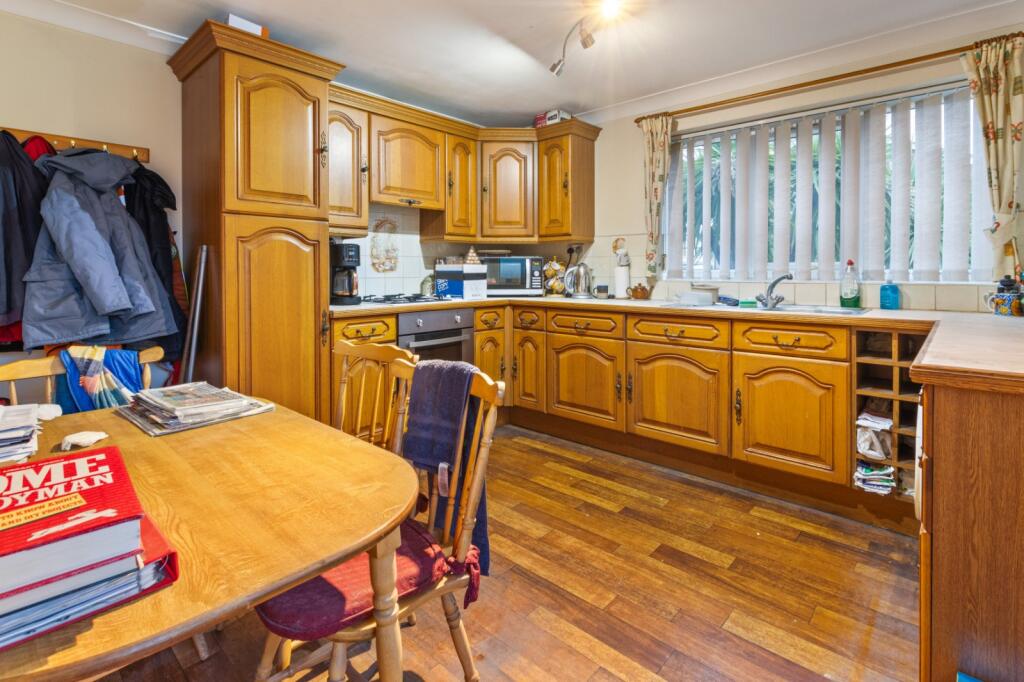 Laurel Close, Gainsborough, DN21 photo 2