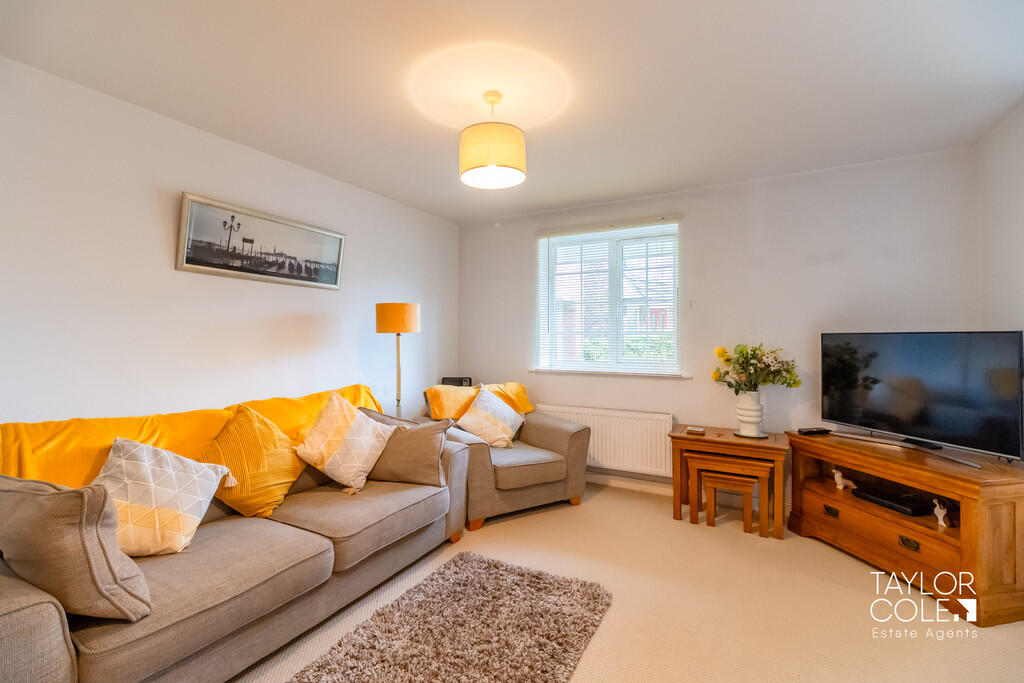 Apartment in Tamworth, Staffordshire - View 4