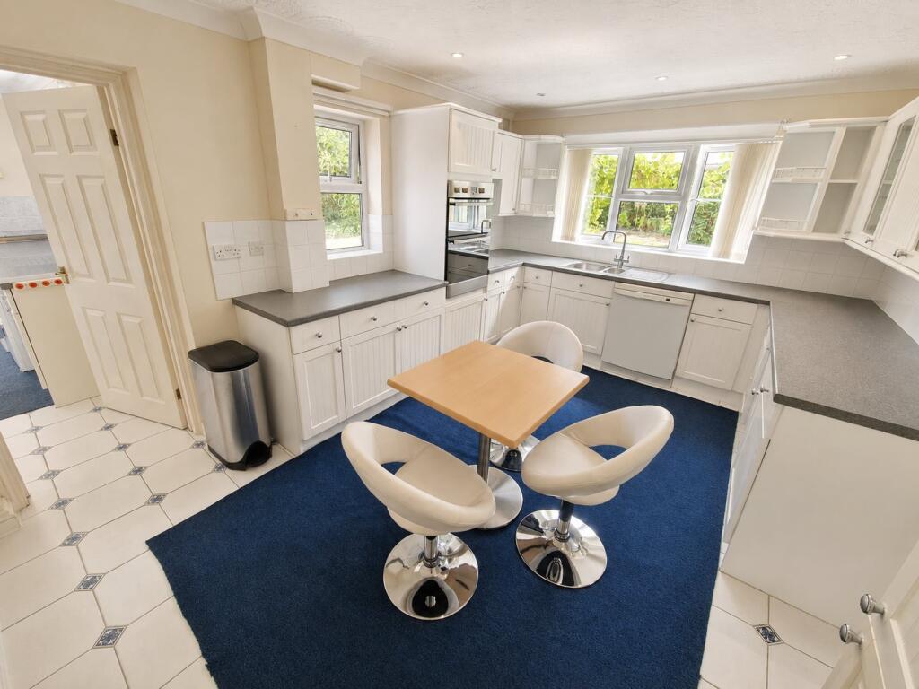 House in Taunton - View 3