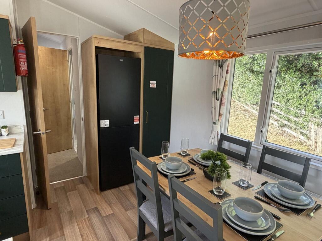 MIll Lane, Hawksworth, Leeds, LS20 8PQ - More
