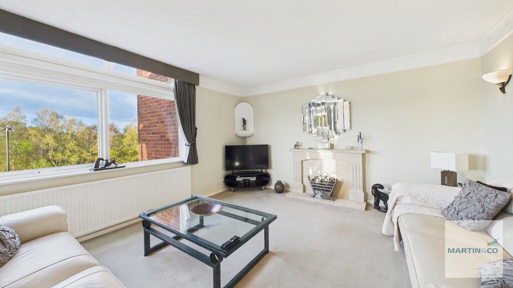 Apartment in Birmingham, Sutton Coldfield - View 2