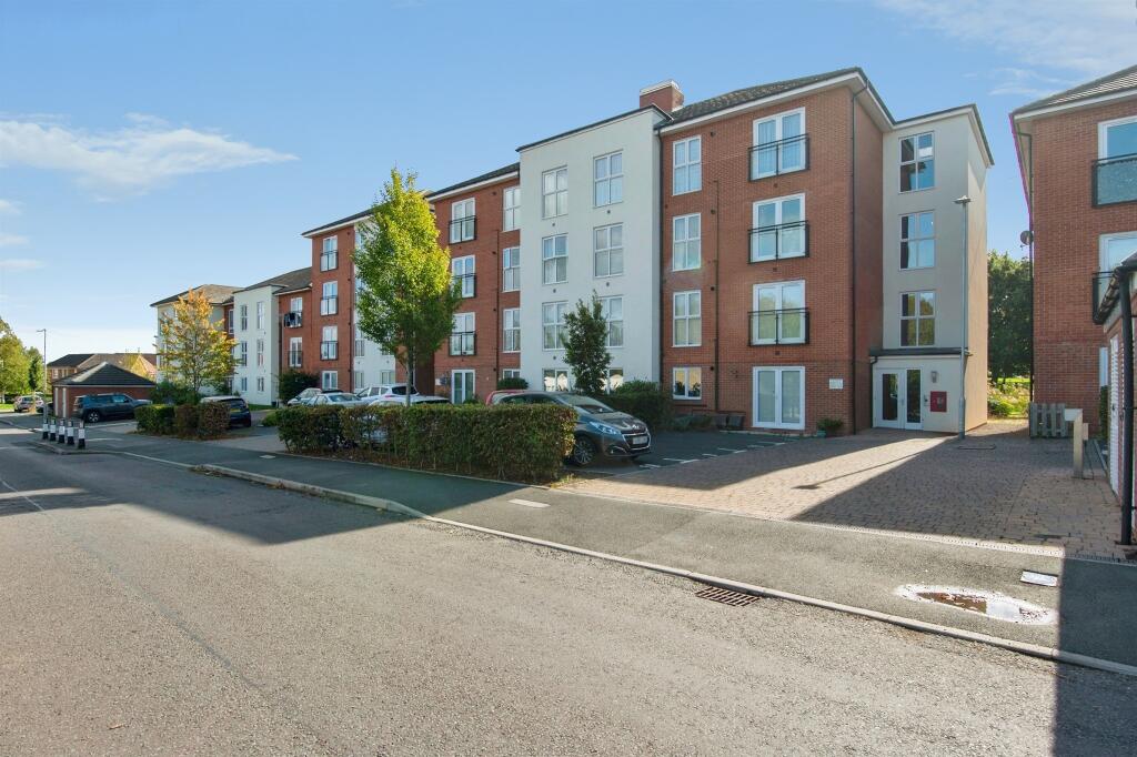 Apartment in Malvern Hills, Malvern - View 3