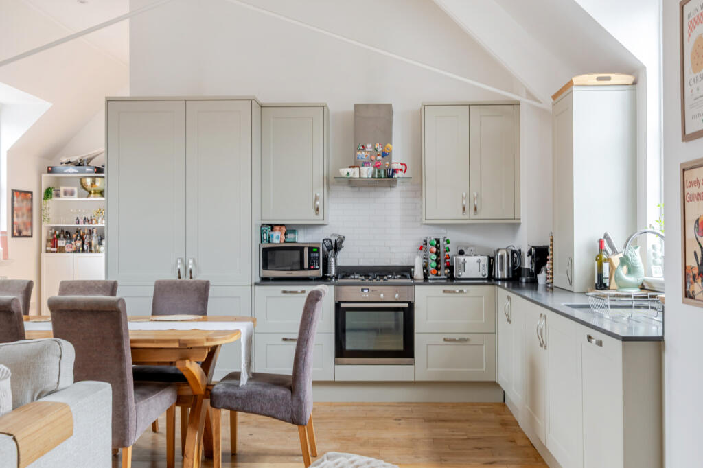 Apartment in Stevenage - More