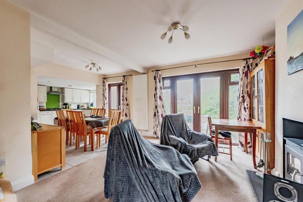 House in Redhill - View 5
