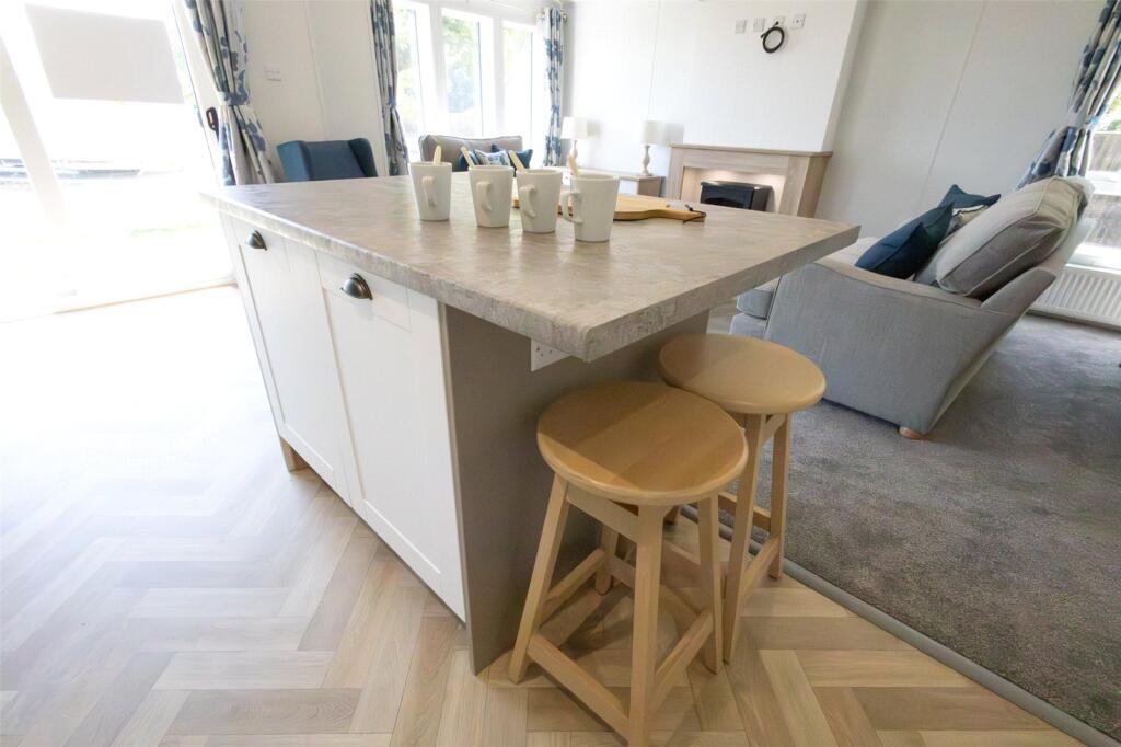 House in Havant, Hampshire - View 3
