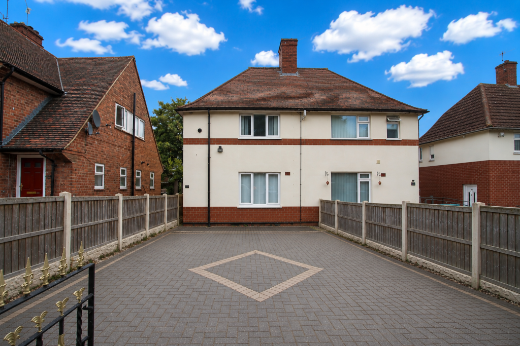 Longford Crescent property photo 1